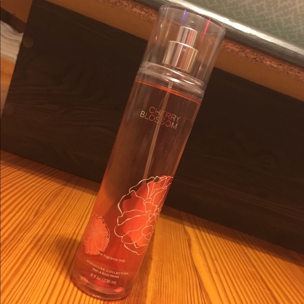 Bath&Body Works Cherry Blossom Fine Fragrance Mist
